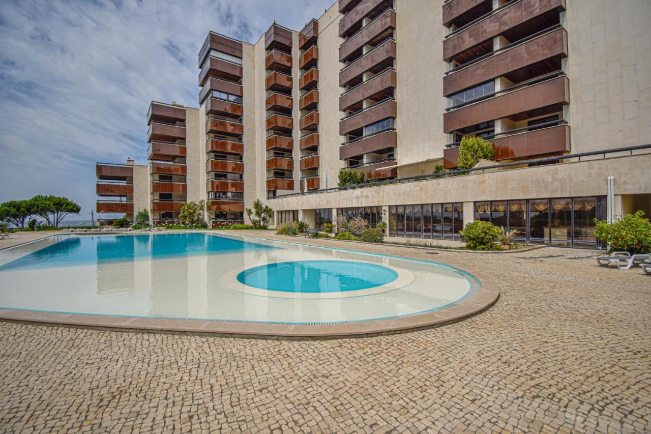 Stylish One Bedroom Apartment With Swimming Pool カスカイス エクステリア 写真